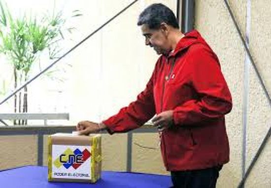 مادورو يعلن فوزًا ساحقًا لحزبه في الانتخابات البلدية في فنزويلا