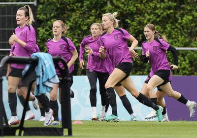 استقبال الأبطال في انتظار منتخب إنجلترا للسيدات في لندن