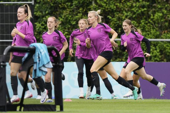 استقبال الأبطال في انتظار منتخب إنجلترا للسيدات في لندن