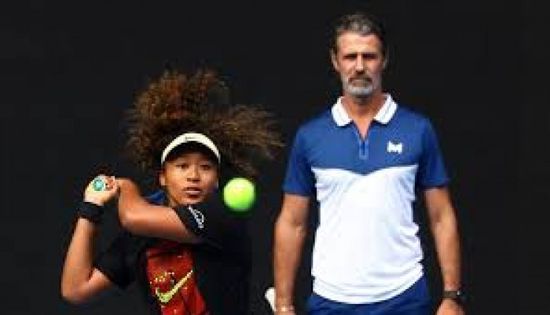 أوساكا تنفصل عن مدربها مراد أوغلو