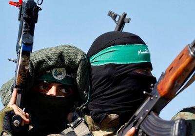 رئيس الوزراء الفلسطيني يطالب حماس بتسليم سلاحها