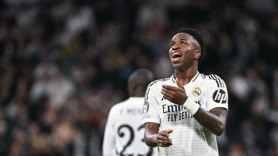 الأهلي السعودي يجهز عرضًا ضخمًا لفينيسيوس