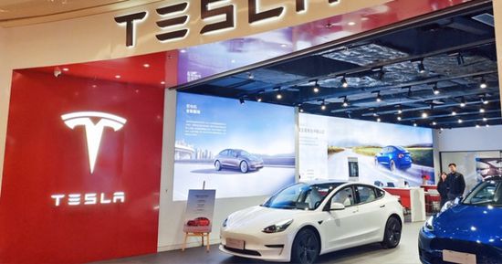 مبيعات "تسلا" تتراجع بحدة في أوروبا وسط تباطؤ الطلب