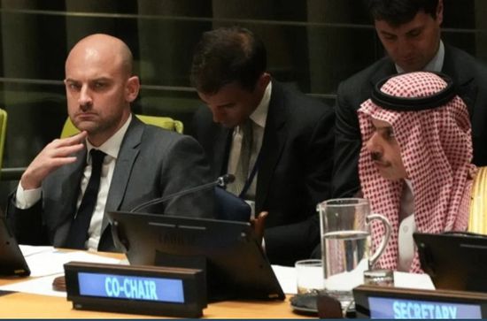 بينها مصر والسعودية.. 17 دولة تطالب حماس بتسليم سلاحها للسلطة الفلسطينية