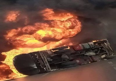 البترول المصرية تعلن السيطرة على حريق نشب بسفينة حاويات