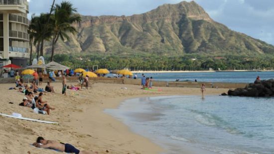 حاكم هاواي الأمريكية: لم نرصد علامات على أمواج عالية