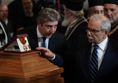 موكب تشييع أوزي أوزبورن يطوف في مدينته برمنغهام