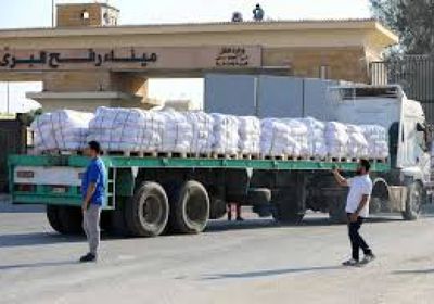 6 آلاف شاحنة محمّلة بالمساعدات جاهزة للدخول إلى غزة