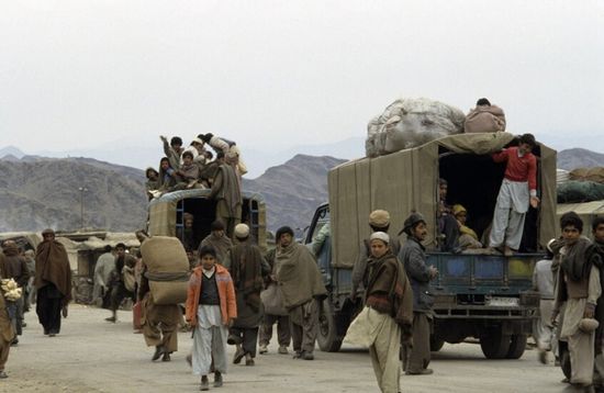 باكستان تسرّع وتيرة ترحيل الأفغان