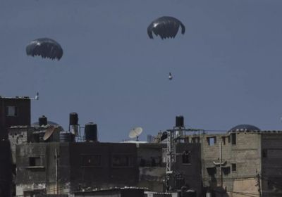 ماكرون: نفذنا عملية إنزال جوي للمساعدات الغذائية على غزة