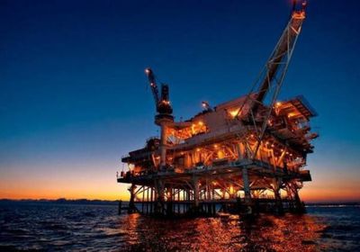    تراجع عدد منصات التنقيب عن النفط بأمريكا