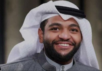 خالد المظفر يتعرض لأزمة صحية مفاجئة على المسرح ويؤكد: لن تنكسر عزيمتي