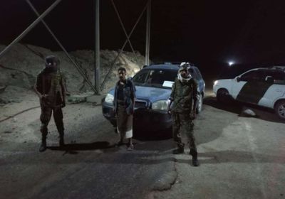 بعد اشتباكات.. الحزام الأمني في أبين يستعيد سيارة مسروقة