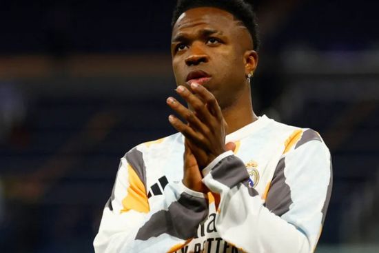 اتحاد جدة يحسم حقيقة التعاقد مع فينيسيوس