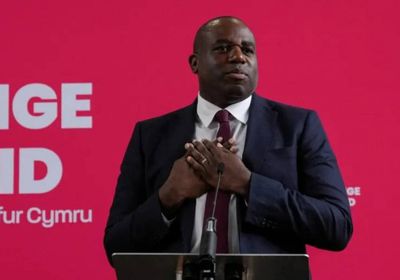 وزير الخارجية البريطاني يهاجم المدافعين عن إسرائيل الكبرى