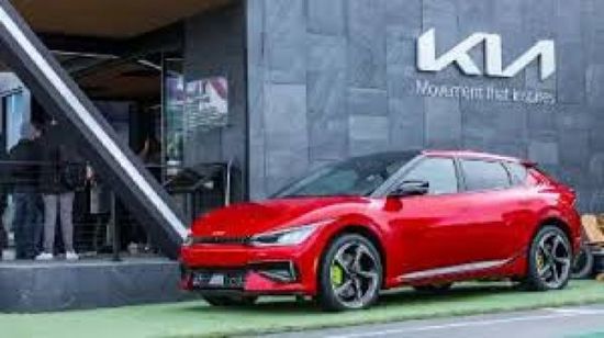 كيا تستدعي نحو 200 ألف سيارة لخلل بالأبواب