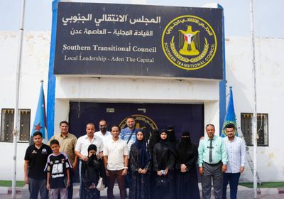 الرئيس الزُبيدي يهنئ أوائل الثانوية العامة على تفوقهم الدراسي