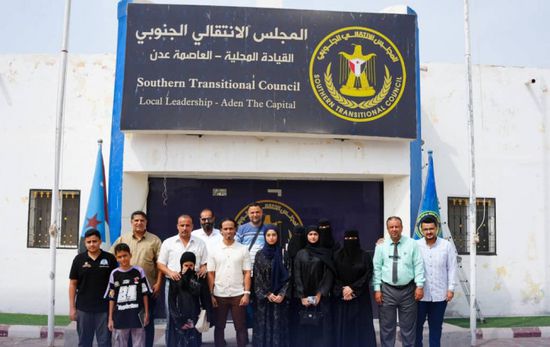 الرئيس الزُبيدي يهنئ أوائل الثانوية العامة على تفوقهم الدراسي