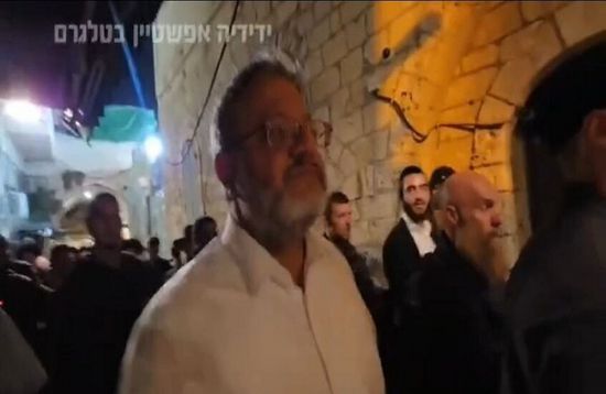 بعد اقتحام الأقصى.. بن غفير يوجه رسالة من الحي الإسلامي في القدس