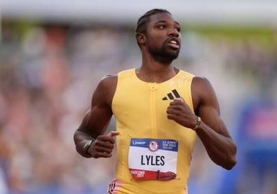 لايلز يسجل أسرع زمن في العالم هذا العام بسباق 200 متر