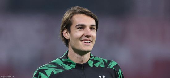 نيوهاوس يعود إلى تدريبات جلادباخ بعد إيقافه أربعة أسابيع