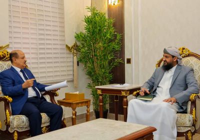 المحرمي يطالب مصلحة الضرائب بالتحول إلى نظام إلكتروني شامل