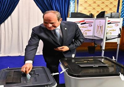 السيسي يدلي بصوته في انتخابات مجلس الشيوخ
