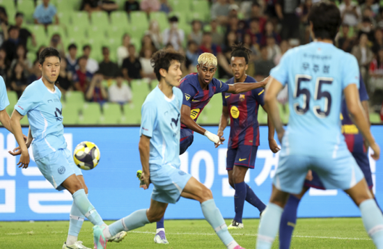 في مباراة ودية.. برشلونة يكتسح دايغو الكوري بخماسية