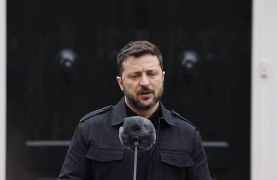 الرئيس الأوكراني يؤكد: ينبغي توسيع برنامج التجنيد في البلاد