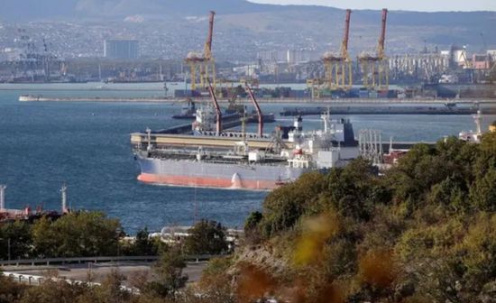 ترامب يدرس فرض عقوبات إضافية على "أسطول الظل" الروسي