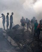 الدفاع المدني في غزة يعلن مقتل 20 شخصا جراء انقلاب شاحنة مساعدات