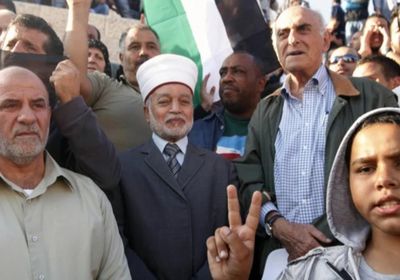 إسرائيل تمنع مفتي القدس من دخول المسجد الأقصى 6 أشهر