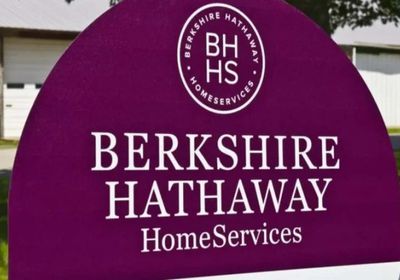 "بيركشير هاثاواي" تعلن تأثر شركاتها بسياسات ترامب التجارية