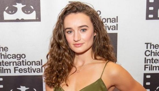 وفاة الممثلة كيلي ماك عن 33 عامًا بعد معاناة مع ورم نادر في الجهاز العصبي