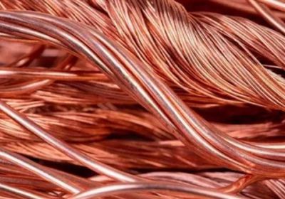 أسعار النحاس تتراجع مع ارتفاع الدولار وزيادة المخزونات