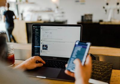 "جولدمان ساكس": الذكاء الاصطناعي يُهدد الوظائف المكتبية