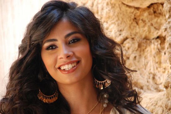 روبي تطلق تحدي "خايفة من العين" عبر تيك توك مع أغنيتها الجديدة "ثانيتين"