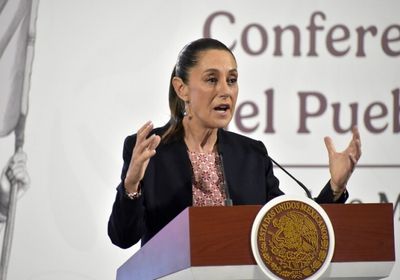 شينباوم تكشف حقيقة توجيه واشنطن ضربات ضد عصابات المخدرات في المكسيك