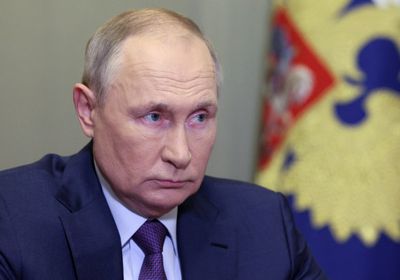 بوتين يقترح إنهاء الحرب بتسليم شرق أوكرانيا