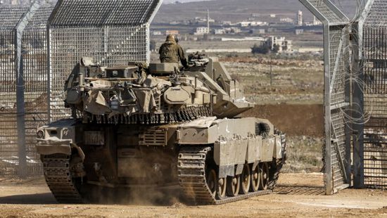 جيش الاحتلال يستهدف مركبة جنوب سوريا