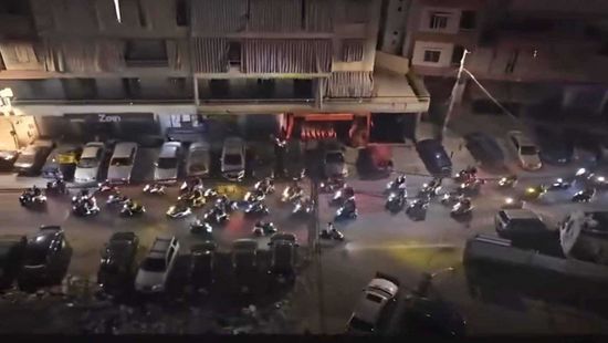    مناصرون لحزب الله يقطعون شوارع بالضاحية الجنوبية