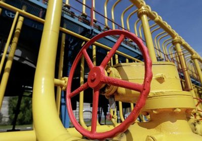    كندا تعتزم خفض سقف سعر النفط الروسي