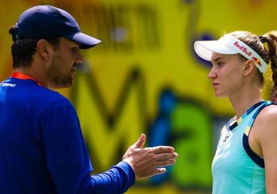 اتحاد لاعبات التنس يرفع إيقاف مدرب ريباكينا السابق فوكوف