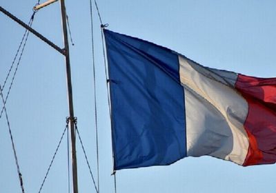 "لوموند": فرنسا تصدر مذكرة اعتقال بحق دبلوماسي جزائري