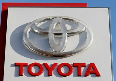 "تويوتا" تخفض توقعات أرباحها بسبب ارتفاع الين