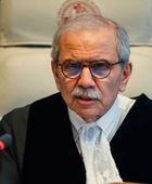 بعد انفجار ذخائر في صور.. رئيس وزراء لبنان: رحم الله أبطالنا