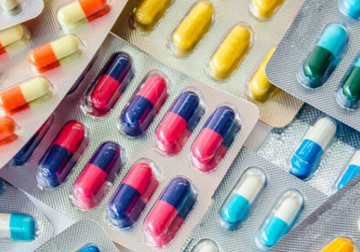 أمريكا تطلق برنامجًا لتعزيز سلاسل توريد الأدوية محليًا