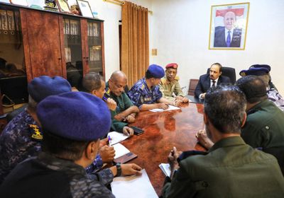 محافظ حضرموت يطالب "الرئاسي" بدعم الأمن وتوفير الخدمات