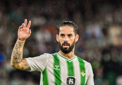 ريال بيتيس يعلن إصابة إيسكو بكسر في الساق