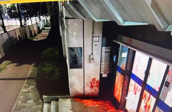 الخارجية الإسرائيلية تعلن تعرض سفاراتها في لاهاي للتخريب